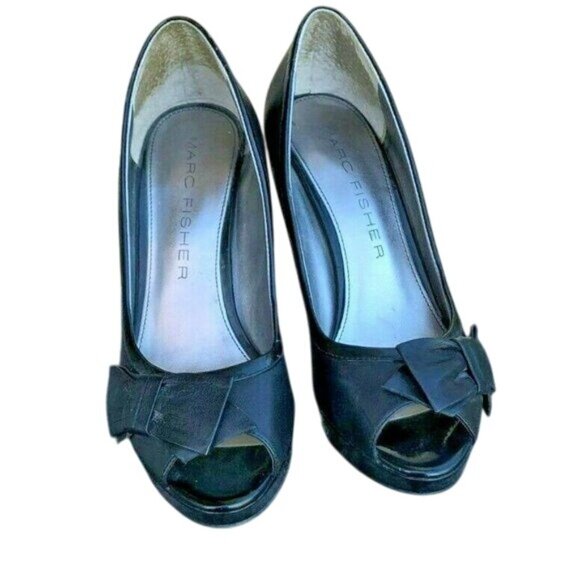 Marc Fisher Heels Sz 7 M Womens Black Peep Toe Bow 4-inch Heel MFMANILLA LEATHER - Picture 2 of 5